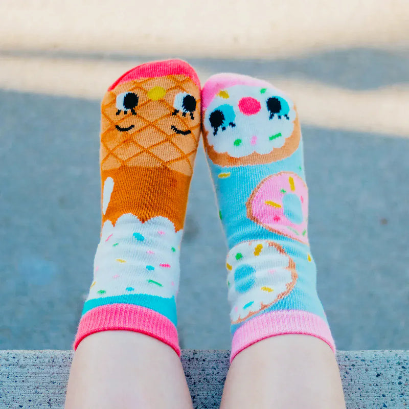 Donut- & Eiscreme-Kindersocken – mismatched, rutschfeste Spaßsocken, klein
